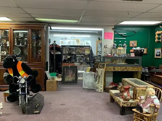 M & M Antiques and Collectibles