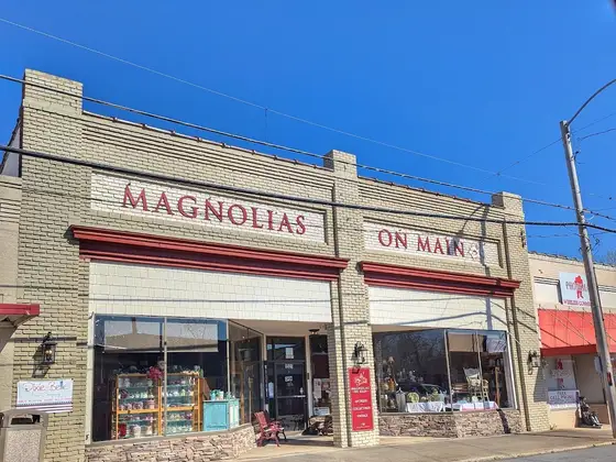 Magnolias On Main