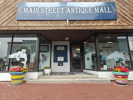 Main Street Antique Mall in Marinette, WI