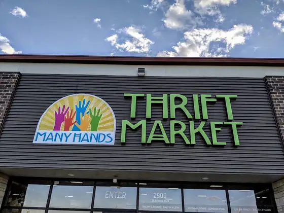 Many Hands Thift Market