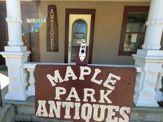 Maple Park Antiques