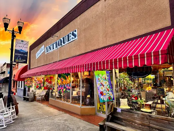 Marketplace Antiques