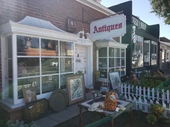 Mary La Shaum's Antique Shop