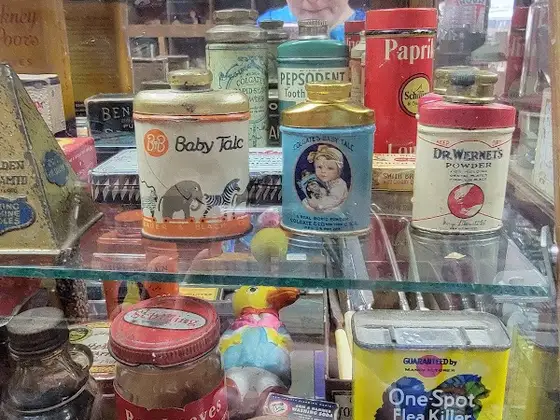 Maxwell House Antiques