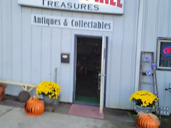 Memaw's Ice Cream and Thrift store