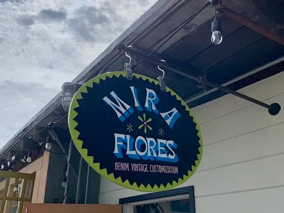 Mira Flores