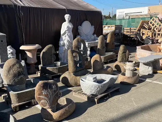 Natalies Auctions