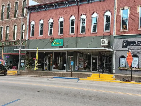 Neva's Antiques & Collectibles