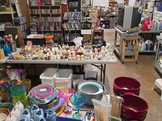 Nifty Thrifty Resale