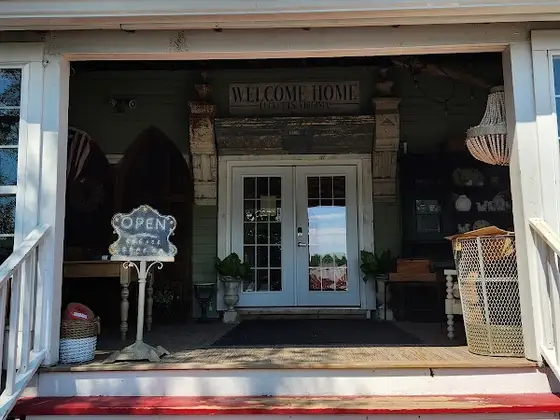 Old Lucketts Store
