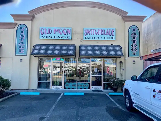 Old Moon Vintage