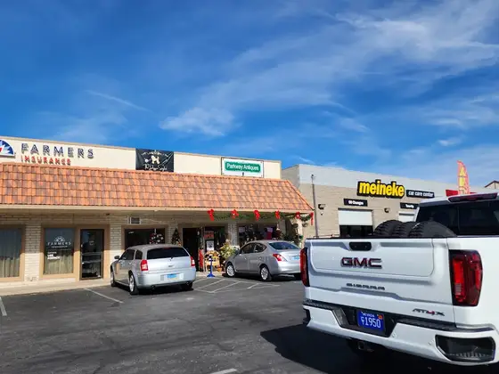 Parkway Antiques