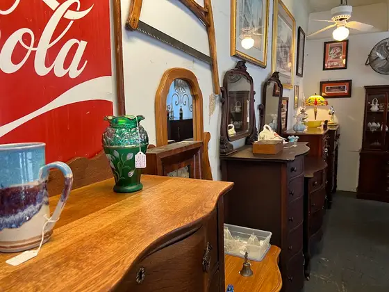 Pendleton Place Antiques
