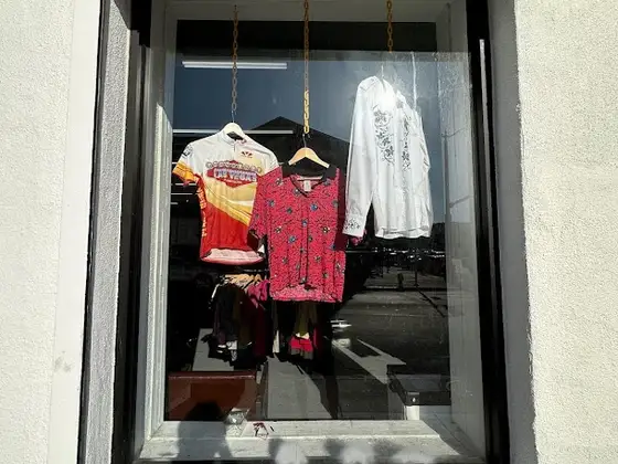 Public Estrellas Thrift Shop