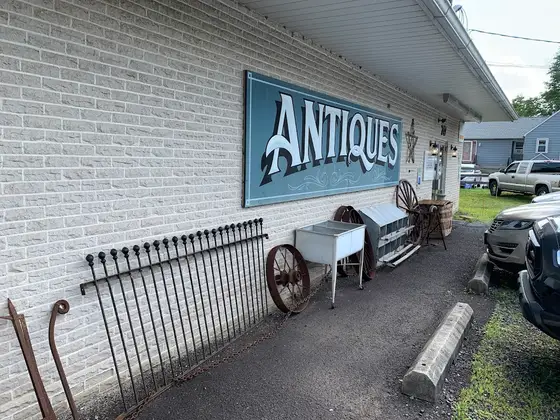 Quaker Antique Mall