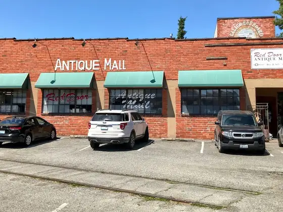 Red Door Antique Mall