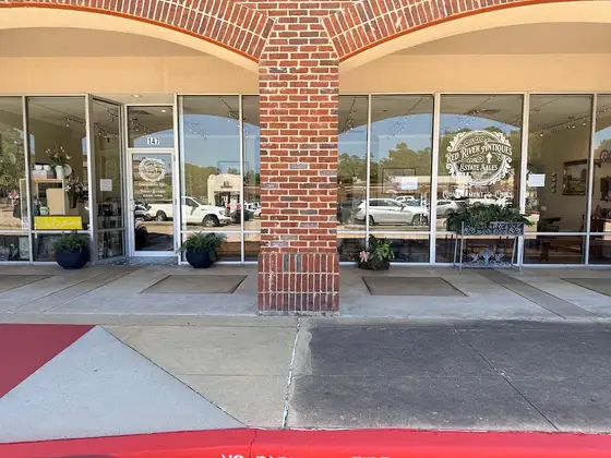 Red River Antiques and Estate Sales