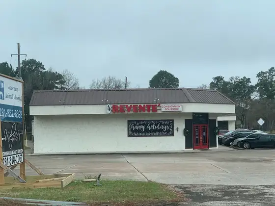 Revente’ Consignment Boutique