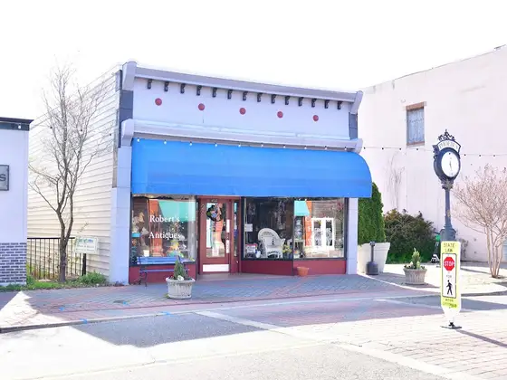 Robert's Antiques