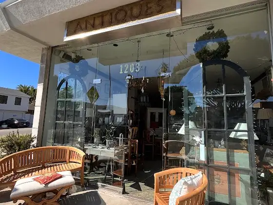 Rosemarie McCaffrey Antiques