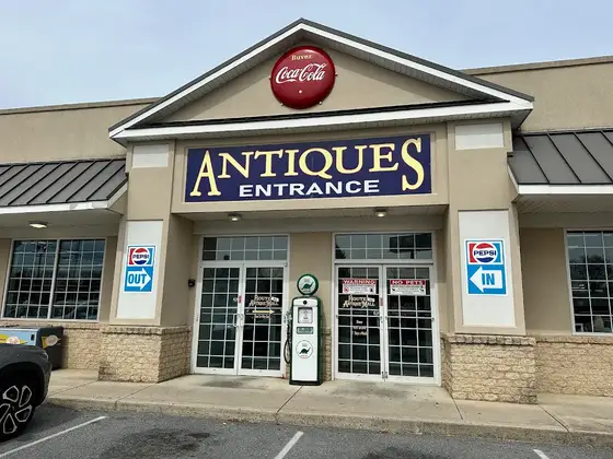 Route 11 Antique Mall in Fountainhead-Orchard Hills, MD
