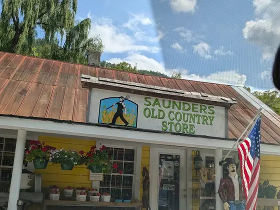 Saunders Old Country Store