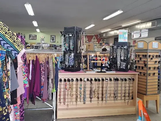 Second Life Upscale Resale