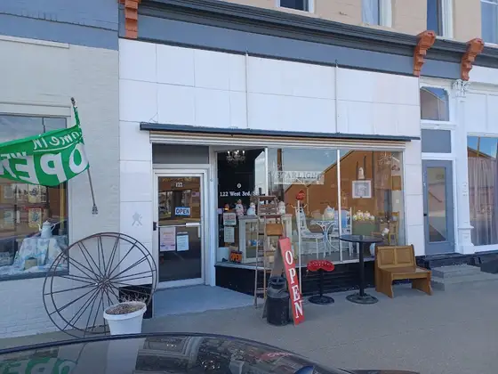 Starlight Antiques, Collectibles and Used Goods in Maryville, MO