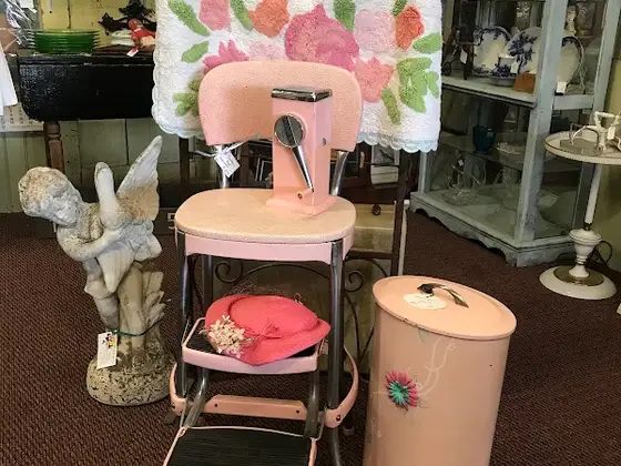 Sweet Pea Antiques