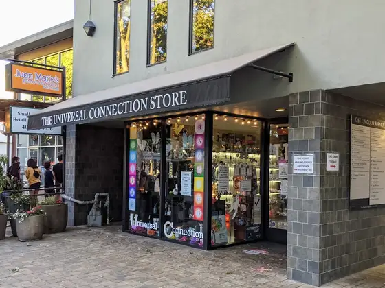 The Universal Connection Store