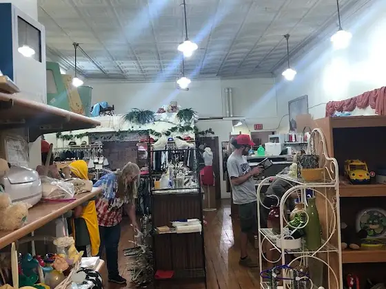 This Ol Place Thrift Shoppe