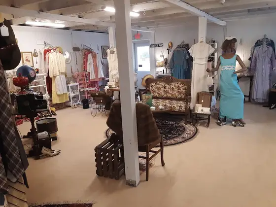 Toasty Barker Boutique