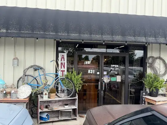 Tontitown Flea Market & Antique mall