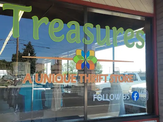 Treasures Thrift Shop in Altamont, OR