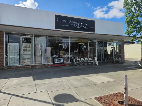 Uptown Antique Market