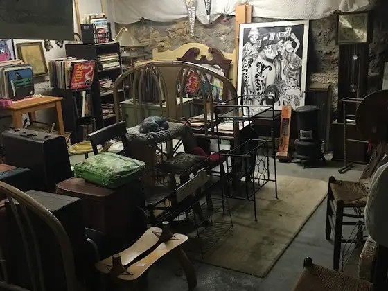 Uztabz Antiques & Collectibles