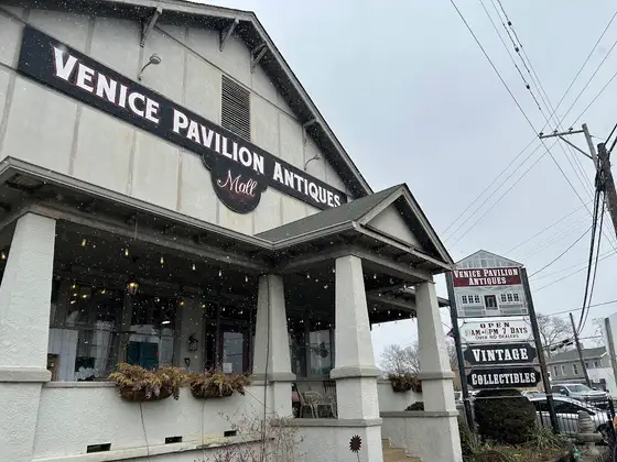 Venice Pavilion Antiques