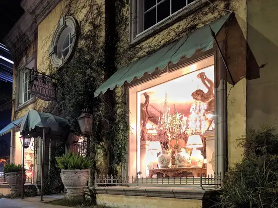 Villa Melrose Antiques