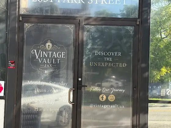 Vintage Vault Jax