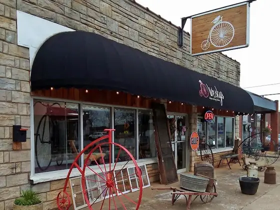 Westy's Antiques and Vintage Heirlooms