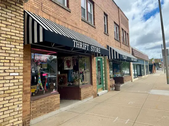 Willy Will Thrift Store