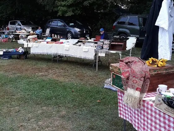 Woodbury Flea Market