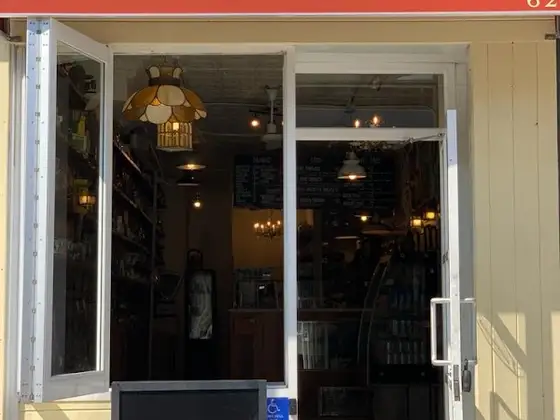 Yardsale Cafe